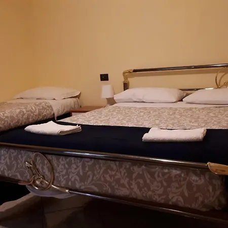2 Stazione Centrale B&B 볼로냐